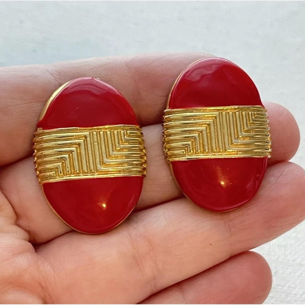 Vintage 90s Gold Plated Oval Red Enamel Geometric Pattern Pierced Earrings
